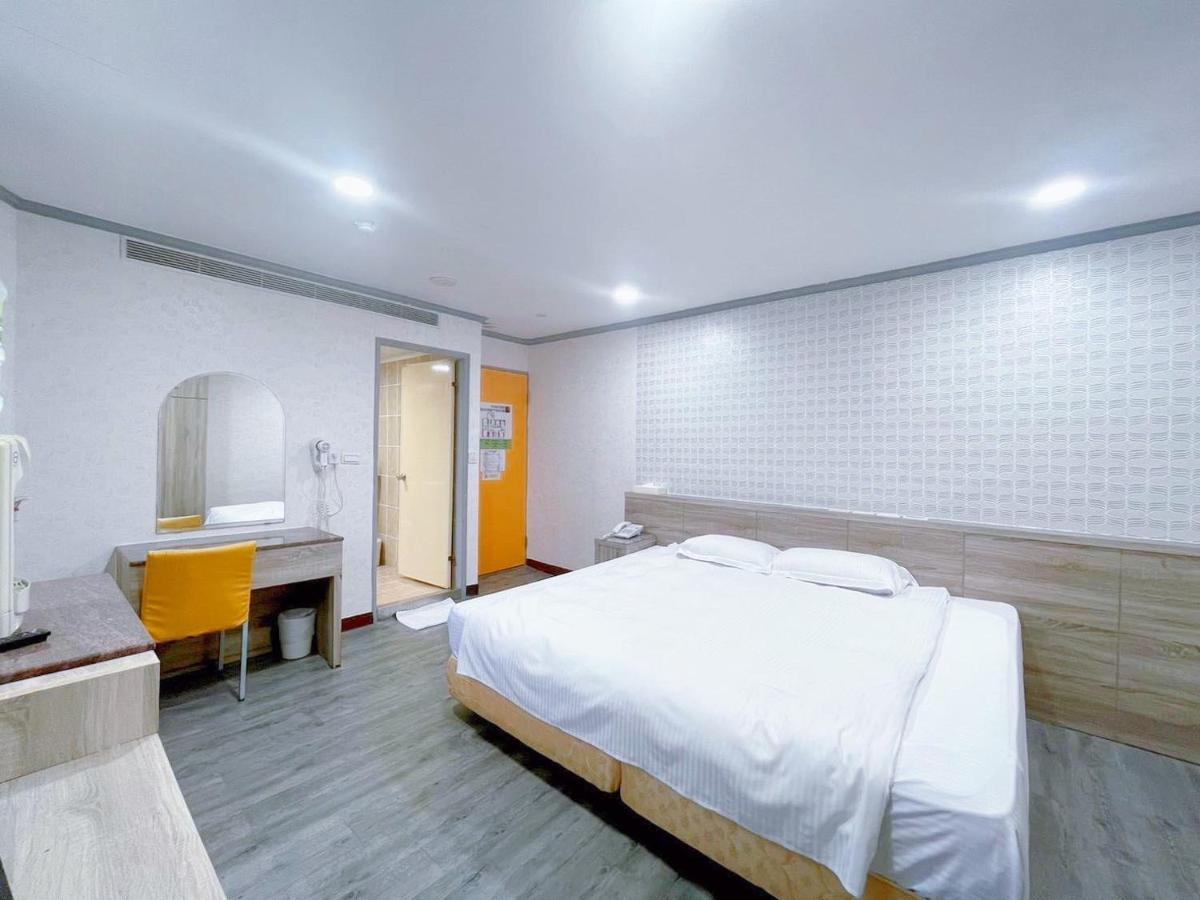 A22 Wei Lu Hotel Zhongli Exterior photo