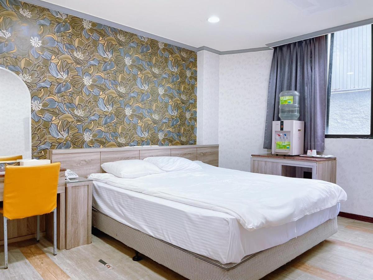 A22 Wei Lu Hotel Zhongli Exterior photo